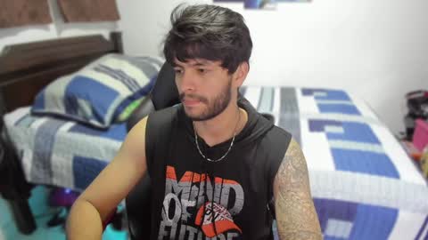 Snapshot of justin_stark1 chatting on January 16, 11:48 pm Diego online show from January 16, 11:48 pm