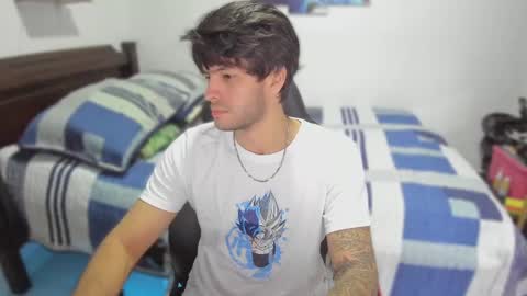 Snapshot of justin_stark1 chatting on February 10, 11:45 pm Diego online show from February 10, 11:45 pm