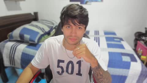 Snapshot of justin_stark1 chatting on February 7, 10:30 pm Diego online show from February 7, 10:30 pm