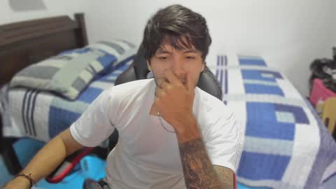 Snapshot of justin_stark1 chatting on February 4, 5:55 pm Diego online show from February 4, 5:55 pm