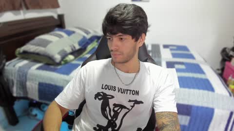 Snapshot of justin_stark1 chatting on December 29, 1:34 am Diego online show from December 29, 1:34 am