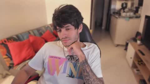 Snapshot of justin_stark1 chatting on October 18, 10:37 pm Diego online show from October 18, 10:37 pm