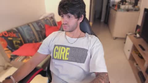 Snapshot of justin_stark1 chatting on September 17, 12:44 am Diego online show from September 17, 12:44 am