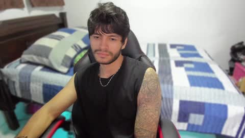 Snapshot of justin_stark1 chatting on January 13, 11:27 pm Diego online show from January 13, 11:27 pm