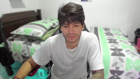 Snapshot of justin_stark1 chatting on January 21, 11:02 pm Diego online show from January 21, 11:02 pm