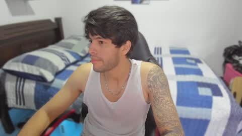 Snapshot of justin_stark1 chatting on February 3, 1:19 am Diego online show from February 3, 1:19 am