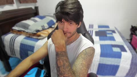 Snapshot of justin_stark1 chatting on December 11, 12:14 am Diego online show from December 11, 12:14 am