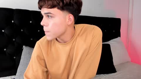 Justin online show from February 5, 4:16 am