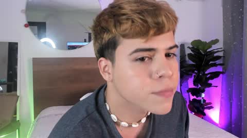 Justin online show from December 16, 4:45 am