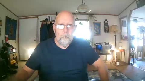 justlustagain online show from April 8, 11:24 pm