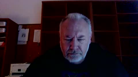 justme196756 online show from October 27, 6:38 am