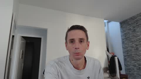 justme2030 online show from January 14, 11:42 am