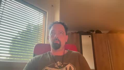 niceoregano online show from February 9, 12:32 pm