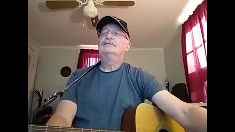 Snapshot of kabriggs136 chatting on February 21, 9:32 pm kabriggs136 online show from February 21, 9:32 pm