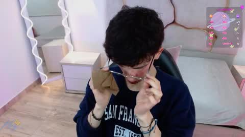 kai_tay1 online show from April 11, 11:47 am