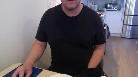 Cam with Me Vixens DM me online show from April 11, 2:31 pm