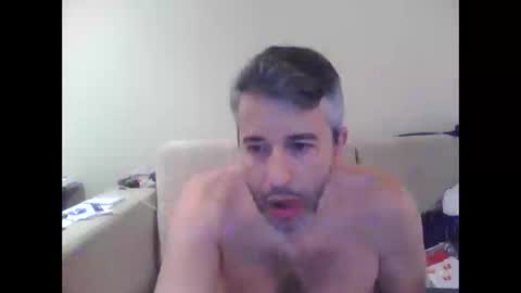 Snapshot of kap400 chatting on December 22, 5:21 pm kap400 online show from December 22, 5:21 pm