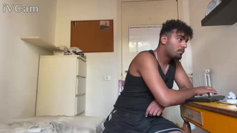 Snapshot of karim03larbi chatting on September 22, 12:48 pm karim03larbi online show from September 22, 12:48 pm