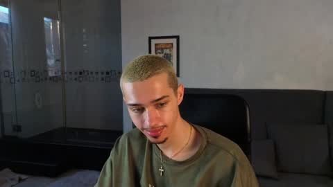 KaydenDrew online show from April 6, 4:42 am