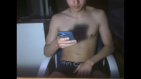 kell_yn16 online show from May 12, 9:23 pm