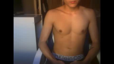 kell_yn16 online show from May 14, 5:33 pm