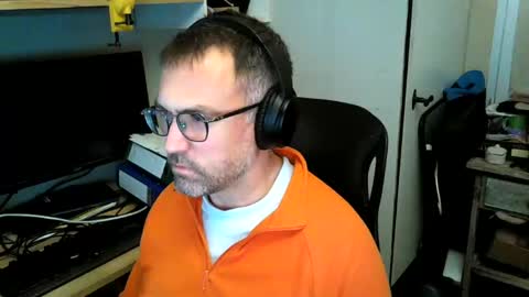 Snapshot of kelvin06133 chatting on December 16, 10:13 pm kelvin06133 online show from December 16, 10:13 pm