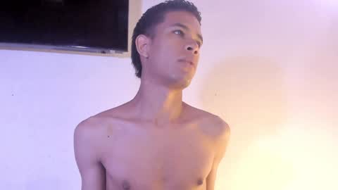 Snapshot of ken_rivera chatting on February 6, 12:16 pm Julian Rivera online show from February 6, 12:16 pm