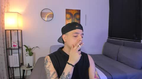 kendel_dimitri online show from May 24, 1:33 am