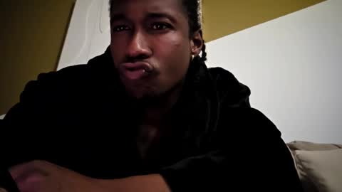 kenm1989 online show from November 14, 9:55 am