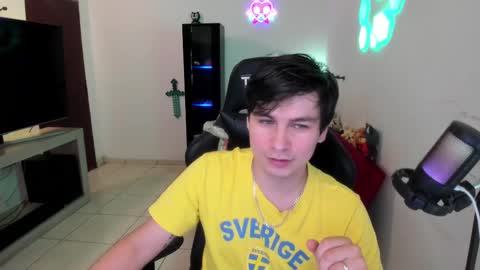 Kevin online show from February 22, 11:54 pm