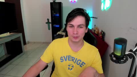 Kevin online show from February 2, 12:09 am