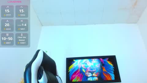 Snapshot of kevin__max_ chatting on September 8, 7:35 pm Kev online show from September 8, 7:35 pm