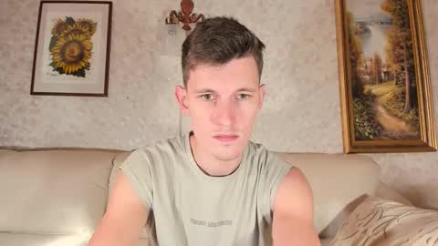Snapshot of kevin_hornyyy chatting on October 18, 11:26 am kevin online show from October 18, 11:26 am