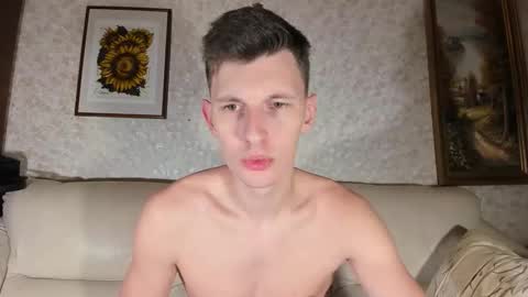 Snapshot of kevin_hornyyy chatting on October 14, 10:11 am kevin online show from October 14, 10:11 am