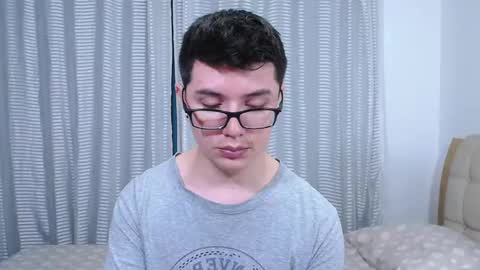 Kevin online show from December 5, 1:02 am