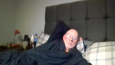 kevlooking4sez online show from December 19, 1:13 am