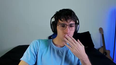 khozler_ online show from February 16, 2:54 am