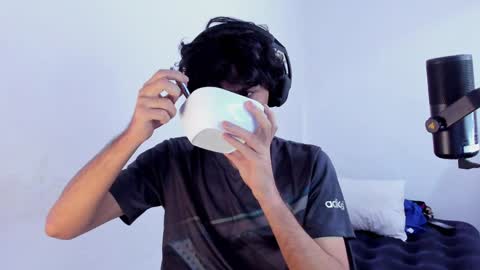 khozler_ online show from December 11, 9:32 am