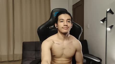 Snapshot of kikeruiz_19 chatting on February 27, 12:19 am kikeruiz 19 online show from February 27, 12:19 am