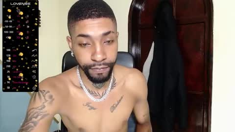 Snapshot of kilian_xx chatting on February 23, 2:21 pm Kilian xxx online show from February 23, 2:21 pm
