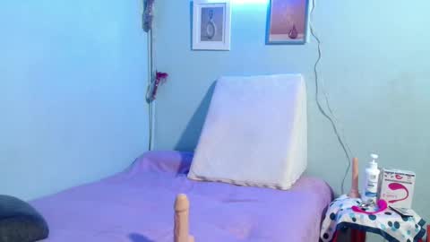 kima  leds online show from December 24, 1:06 am