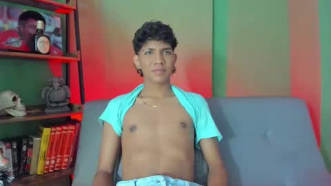 Snapshot of kimerico_04 chatting on December 27, 2:47 am ISAAC online show from December 27, 2:47 am