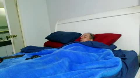 kimintheshed online show from June 20, 5:12 am