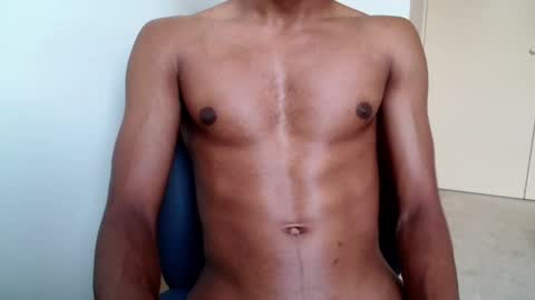 Snapshot of kinda_horny_right_now chatting on February 5, 8:11 am Isaac online show from February 5, 8:11 am
