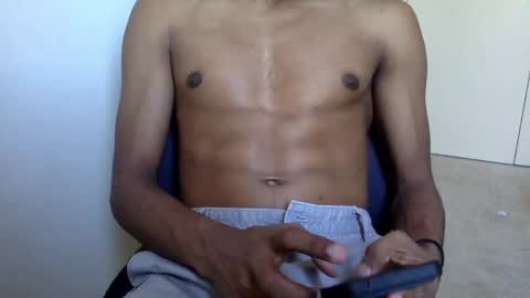 Snapshot of kinda_horny_right_now chatting on December 9, 5:07 am Isaac online show from December 9, 5:07 am