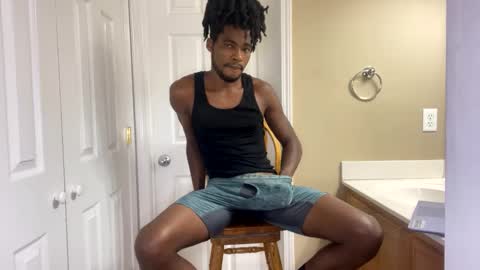 Snapshot of kingalmighty01 chatting on October 6, 3:11 am King Almighty01 online show from October 6, 3:11 am