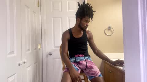 Snapshot of kingalmighty01 chatting on October 3, 11:54 pm King Almighty01 online show from October 3, 11:54 pm