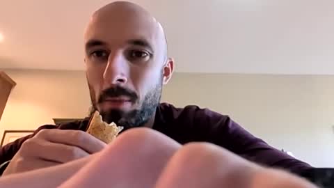 kingdaddysayless online show from April 26, 7:54 pm