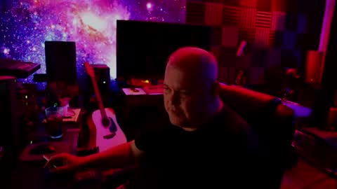 King James VIII online show from April 13, 3:29 am