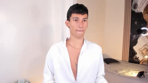  A L E X  online show from January 18, 8:38 am